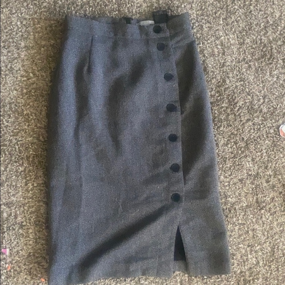Gray pencil skirt